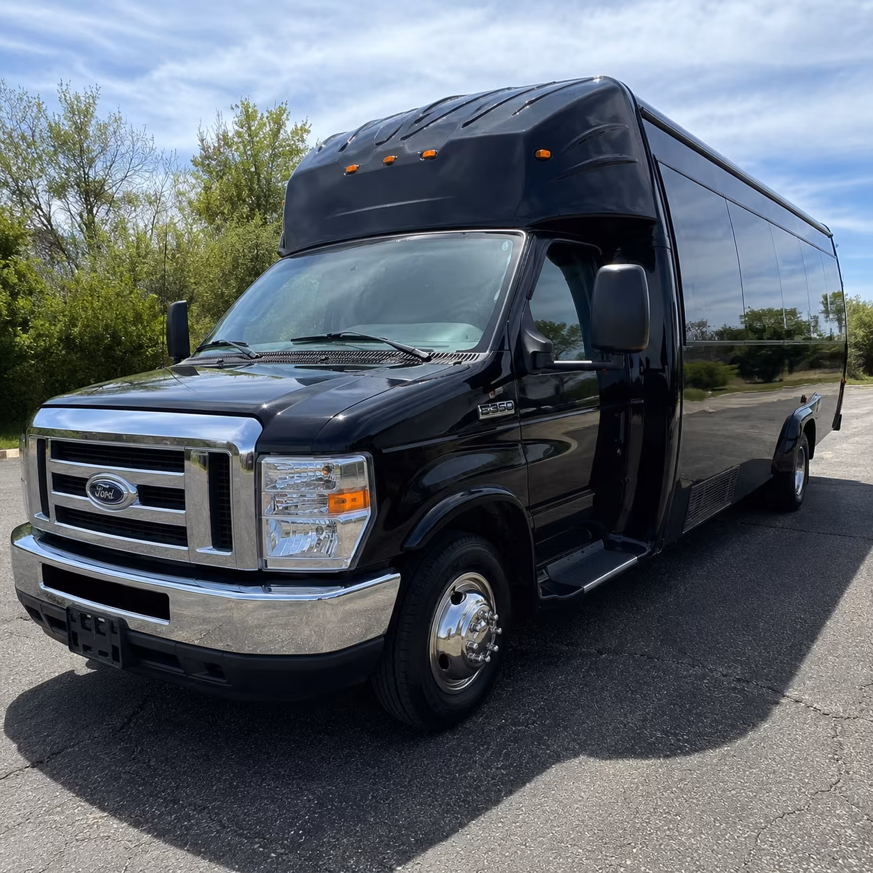 bachelor and bachelorette party buses in topeka