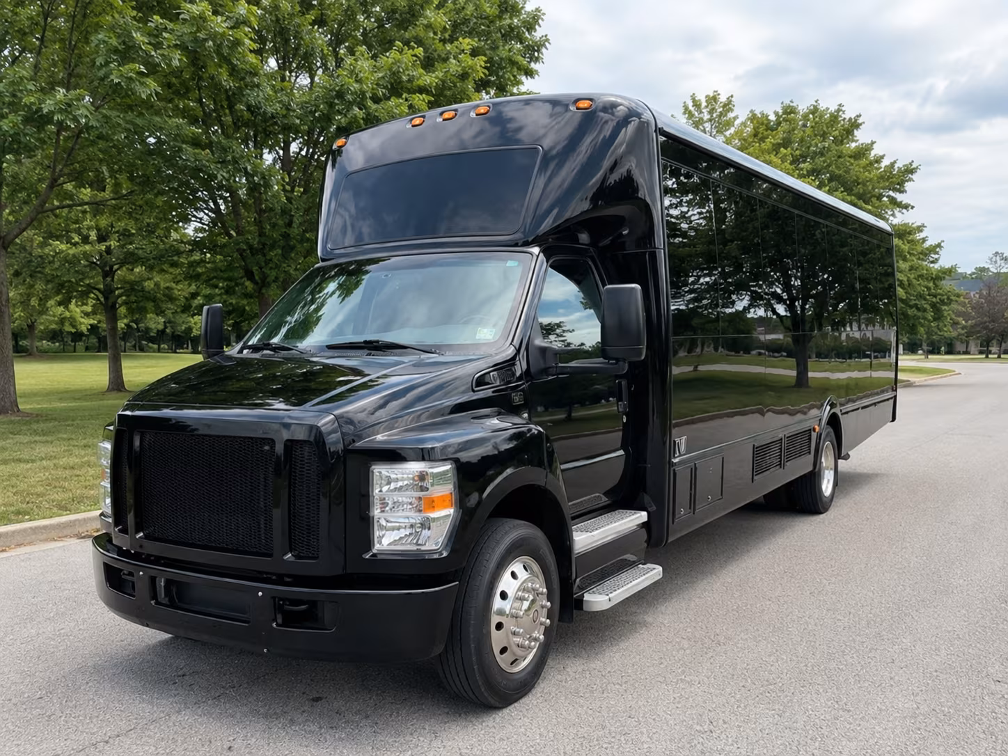 rent a topeka prom party bus or charter bus today